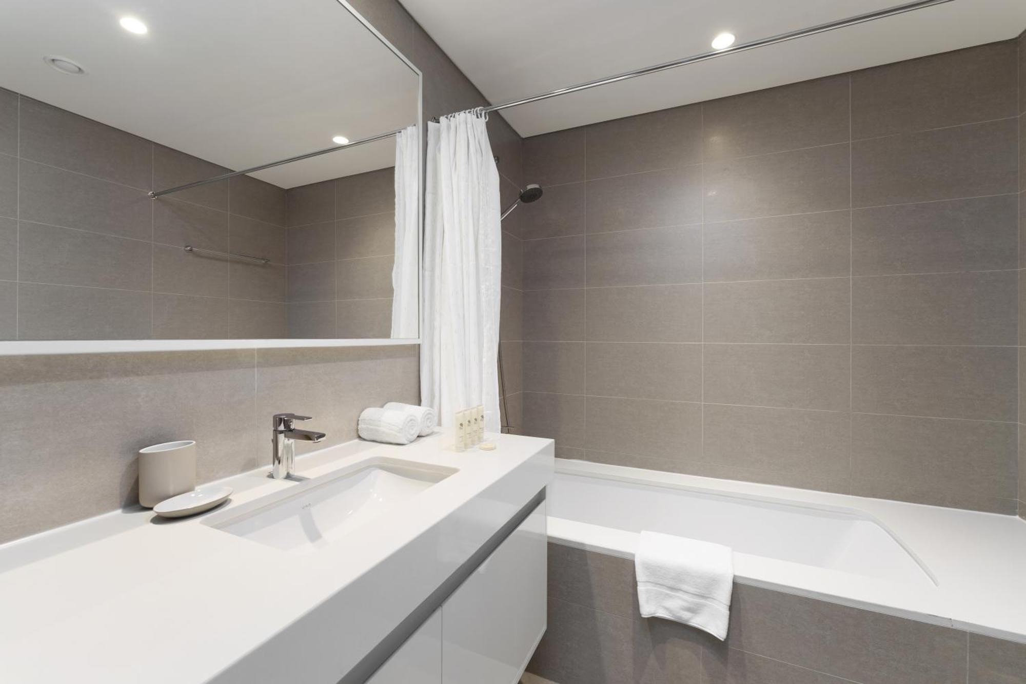 Maison Privee - Elevated Living With Spectacular Burj Khalifa Views Dubai Ngoại thất bức ảnh